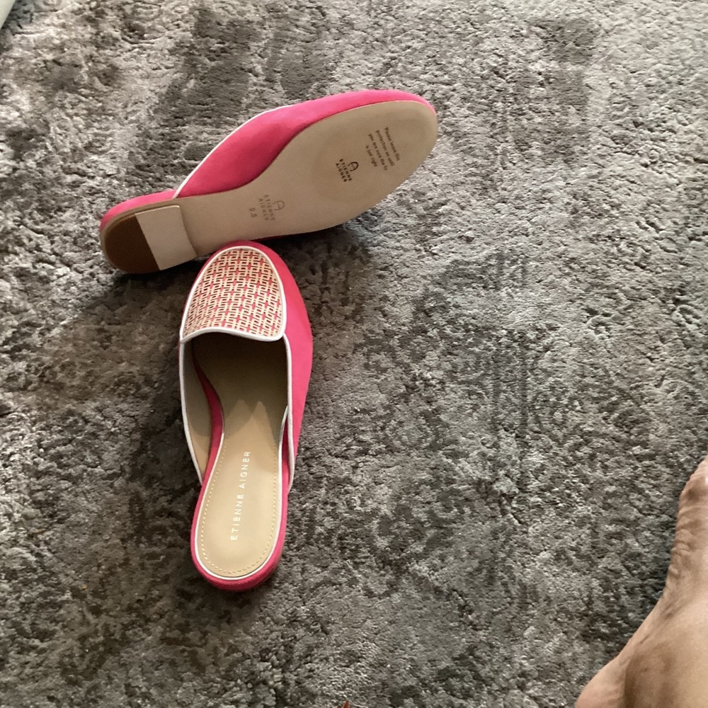 Pink slides shoes